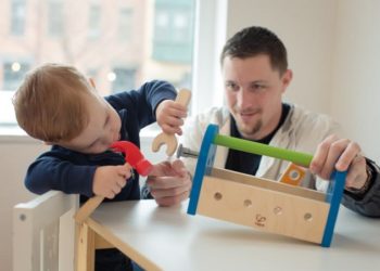 Istraživanje otkrilo kako tatino raspoloženje i stres utječu na razvoj djeteta