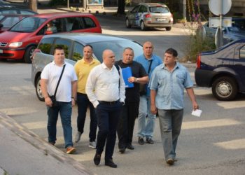 Poznato koji zaključak će Vlada FBiH usvojiti nakon sastanka s radnicima Aluminija