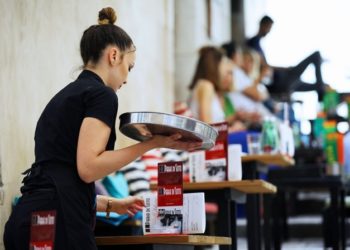 Većina hrvatskih poslodavaca traži radnike iz BiH koji imaju državljanstvo RH