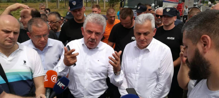 Bešlić: Mislim da se Aluminij danas neće ugasiti; Herceg: Ako se može nekom davati povlaštena struja, može i Aluminiju