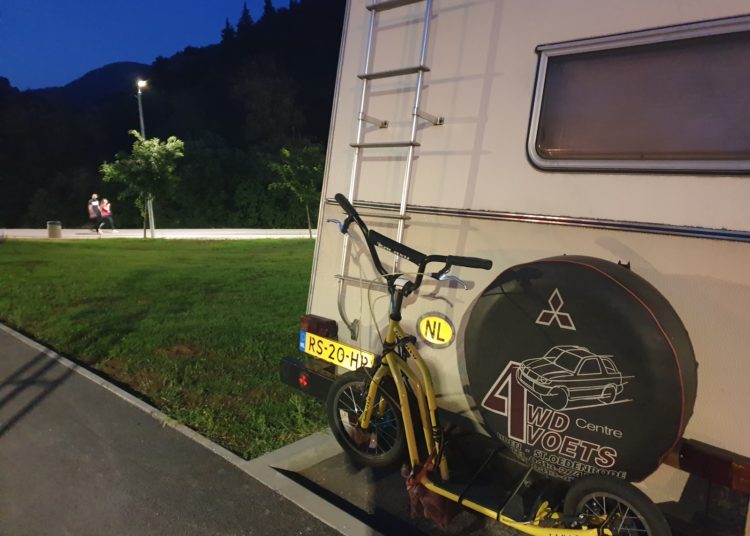Nizozemski kamperi svratili i u Široki Brijeg (FOTO)