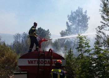 Civilna zaštita ZHŽ-a: U požaru kod vodopada Kravica opožarena površina od oko 50.000 m²