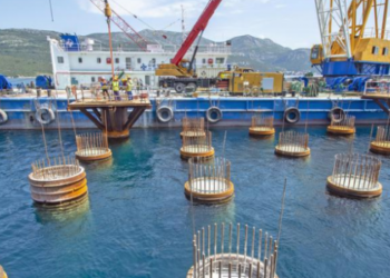 Pelješki most “izronio” iz mora