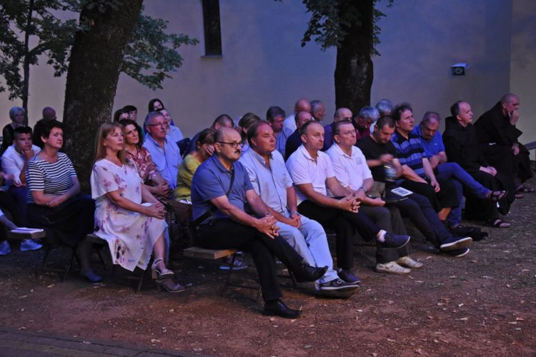 Čitluk: Raspisan nagradni natječaj za najbolje literarne radove