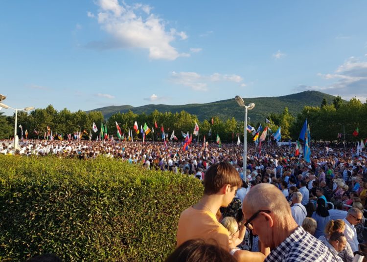 Mladifest: Tisuće ljudi slavilo Boga!