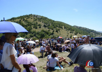 Služena sveta misa na Ometaljci podno Čabulje  (FOTO)