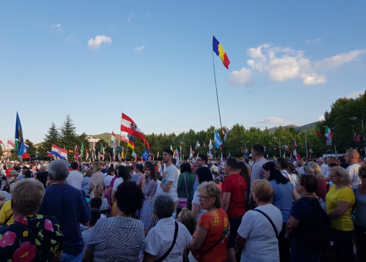 Mladifest: Tisuće ljudi slavilo Boga!