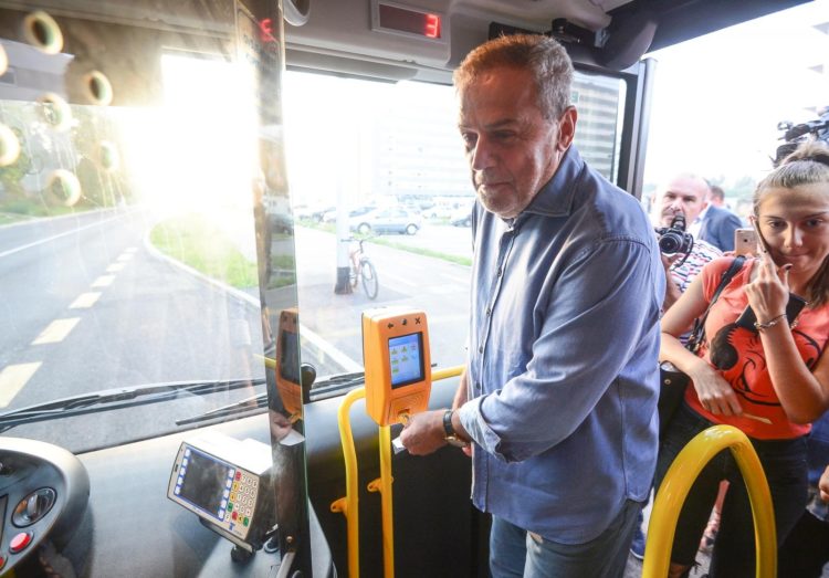 Bandić spašava sezonu: U Dubrovnik stižu ZET-ovi vozači