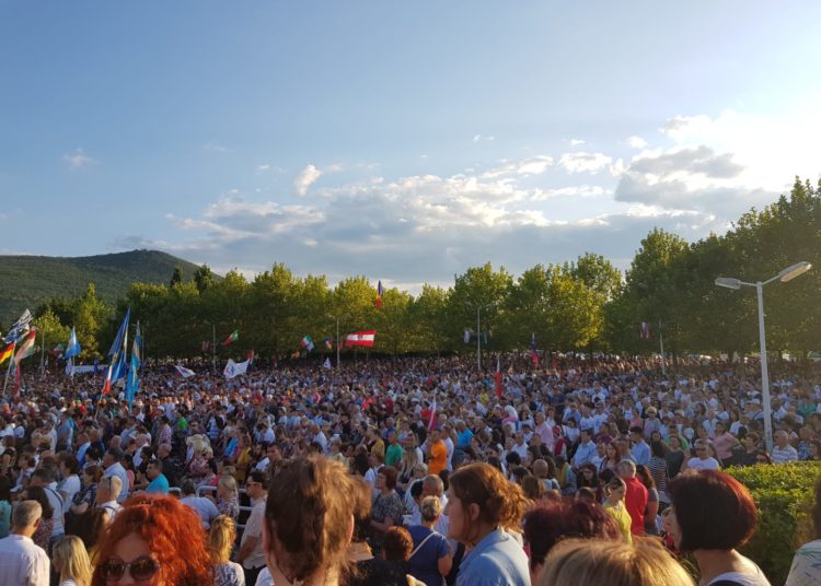 Mladifest: Tisuće ljudi slavilo Boga!