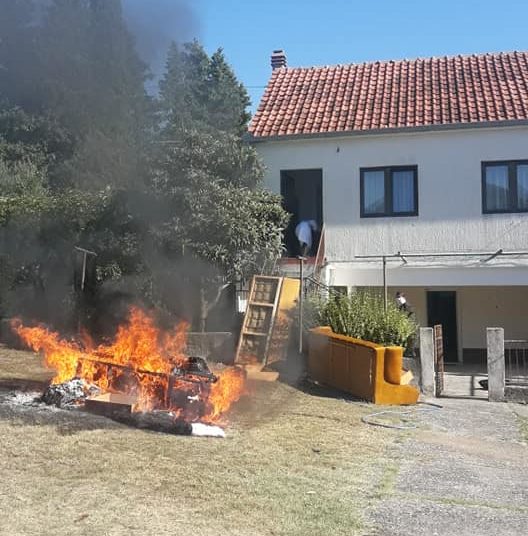 Za sitnu lovu dovodili migrante u napuštene kuće kod Ljubuškog, a oni uništili sve što se uništiti moglo i pobacali križeve!