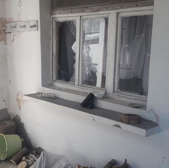 Za sitnu lovu dovodili migrante u napuštene kuće kod Ljubuškog, a oni uništili sve što se uništiti moglo i pobacali križeve!