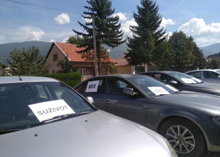 Na automobilima u Uskoplju opet osvanuli grafiti