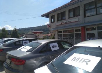 Na automobilima u Uskoplju opet osvanuli grafiti