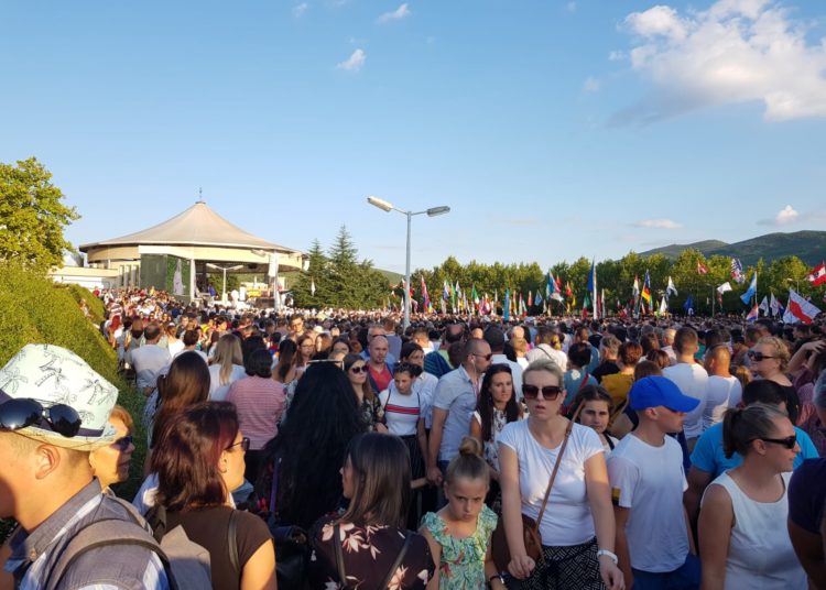 Mladifest: Tisuće ljudi slavilo Boga!