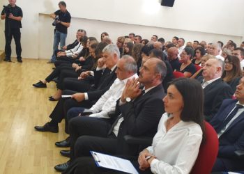 Održana komemoracija za Zdravka Bešlića