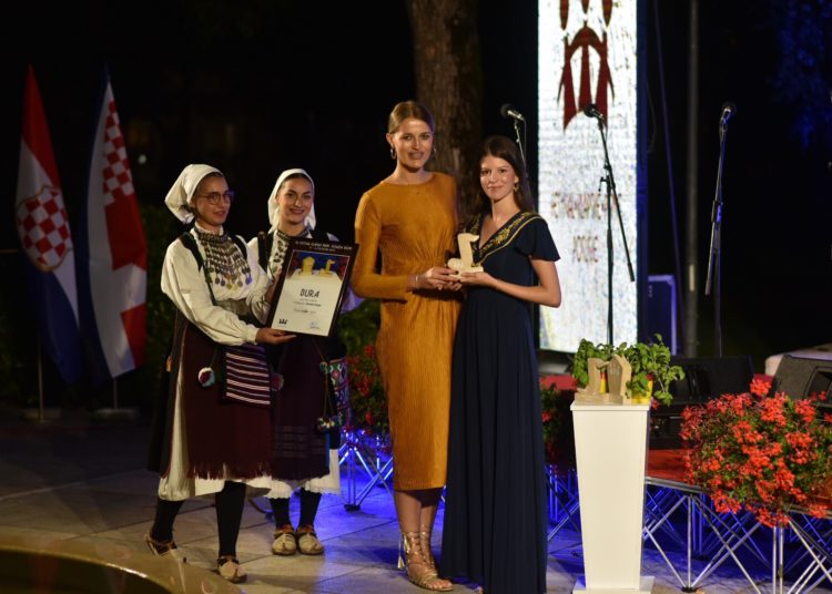 Ženska klapa Orca iz Splita slavila u Posušju!