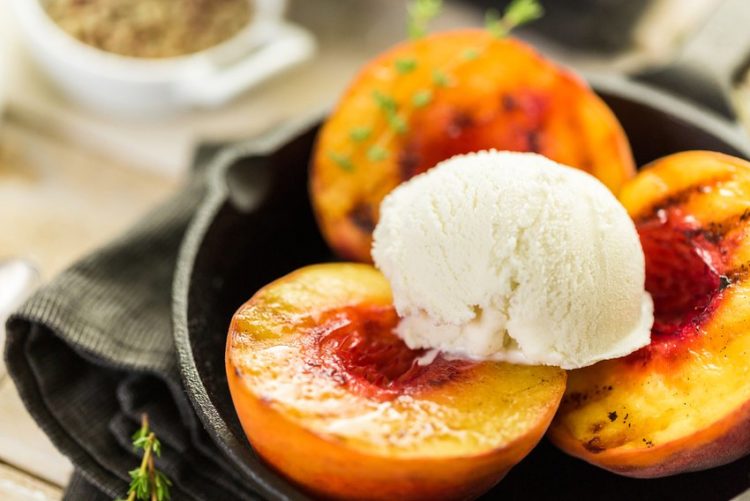 Vrijeme je da probate pečene breskve s cimetom i prezlom