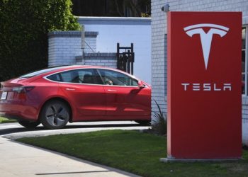 Električna revolucija: Volkswagen namjerava kupiti udio u Tesli?!