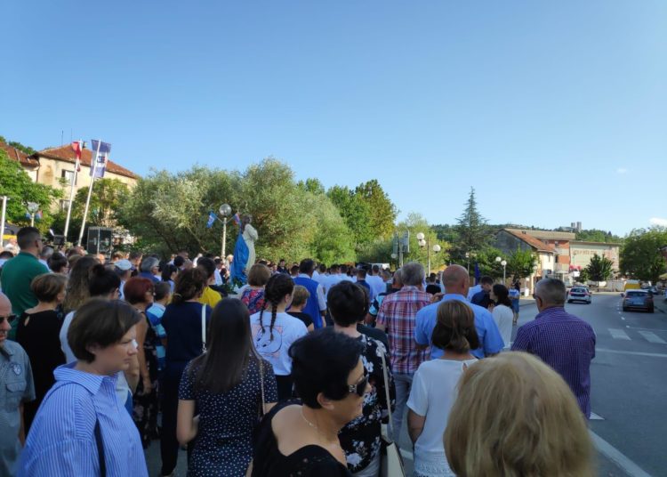 Široki Brijeg: Veliki broj vjernika na uočnici Velikoj Gospi