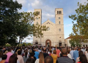 Široki Brijeg: Veliki broj vjernika na uočnici Velikoj Gospi