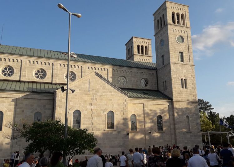 Široki Brijeg: Veliki broj vjernika na uočnici Velikoj Gospi