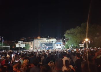 Thompson zapalio Široki Brijeg (FOTO)