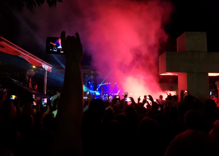 Thompson zapalio Široki Brijeg (FOTO)