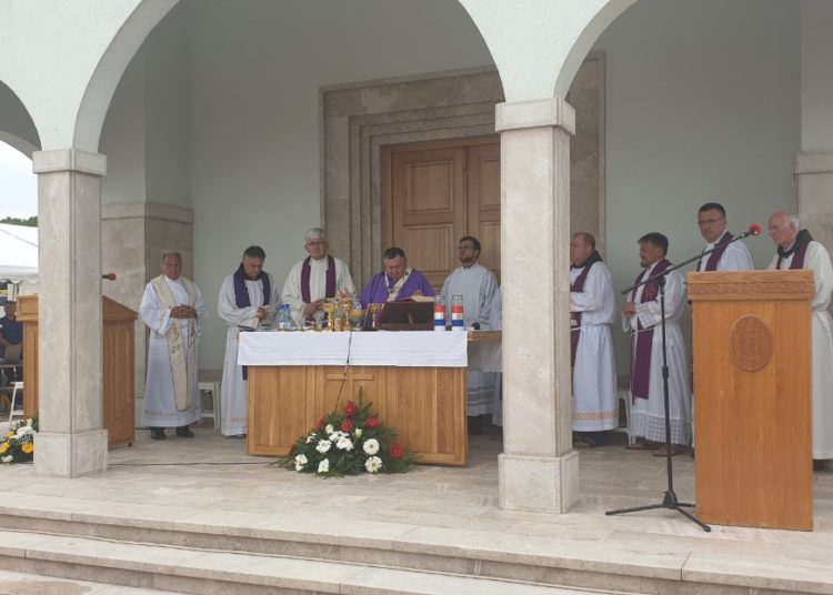 Čović na Bilima: Ne smijemo dozvoliti da se izbriše ono što je hrvatsko