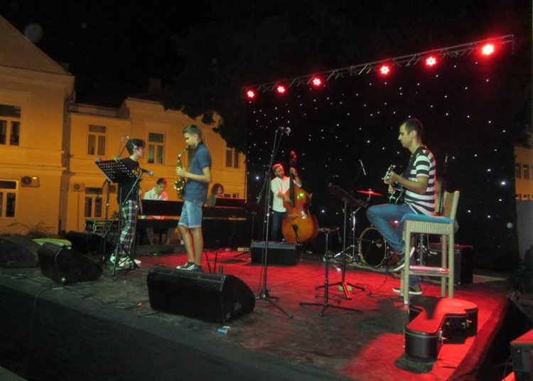 Koncertom na trgu završio 1. Jazz Festival u Ljubuškom