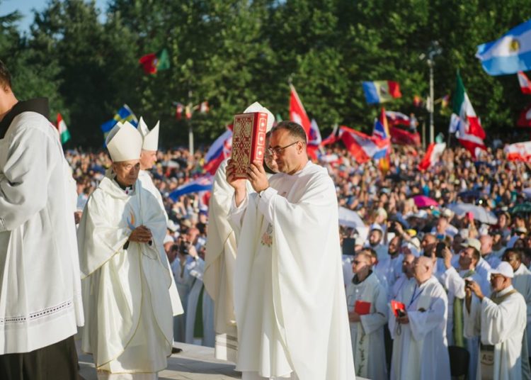Kardinal De Donatis na otvaranju Mladifesta: Donosim srdačan pozdrav i blagoslov Svetog Oca