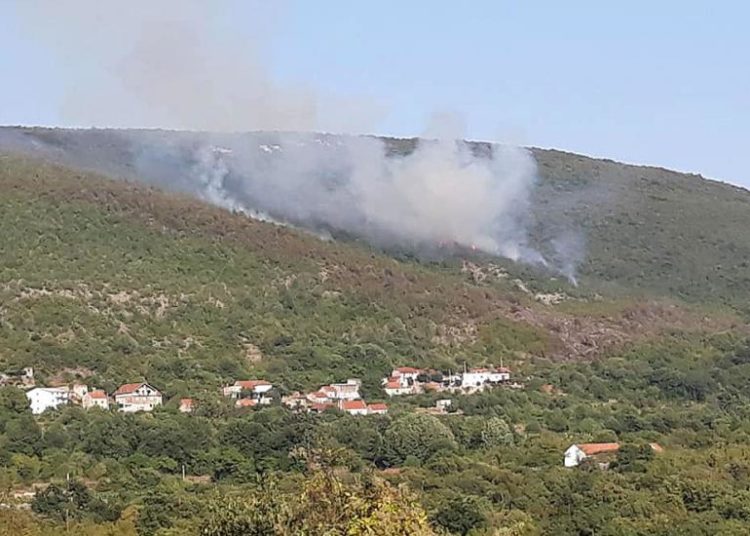 Požar u Buhovu stavljen pod kontrolu nakon višesatnih napora vatrogasaca