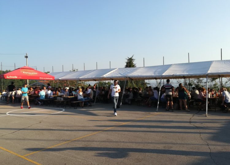 Tradicionalno okupljanje Rujana i njihovih gostiju (FOTO)