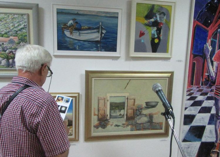 Otvorena skupna izložba slika ljubuških slikara