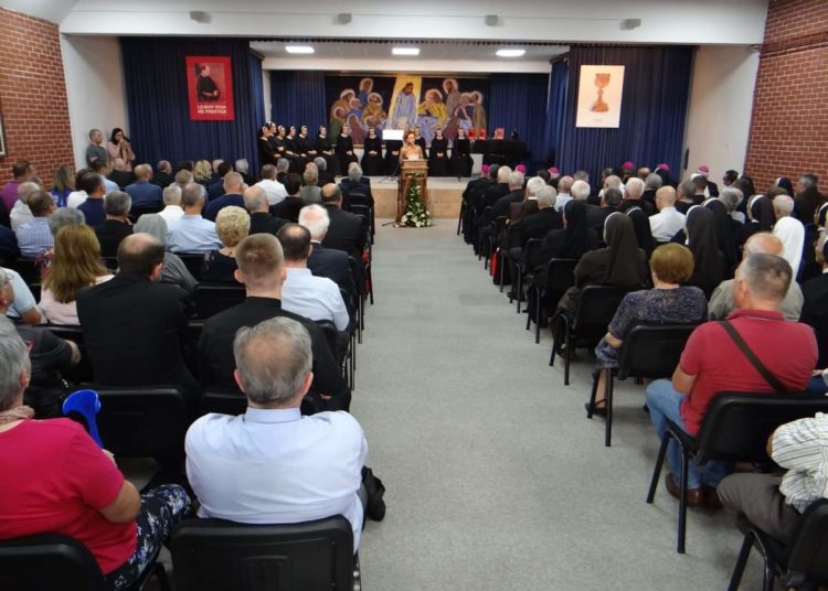 50. obljetnica svećeničkog ređenja biskupa Ratka Perića