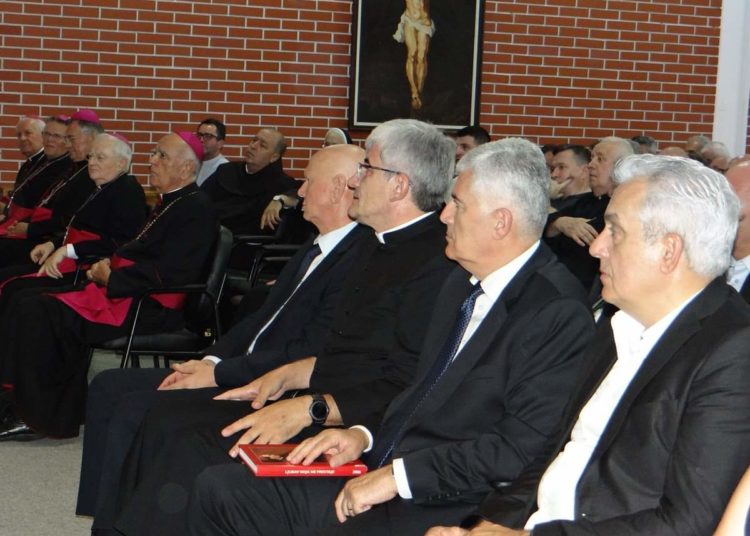 50. obljetnica svećeničkog ređenja biskupa Ratka Perića