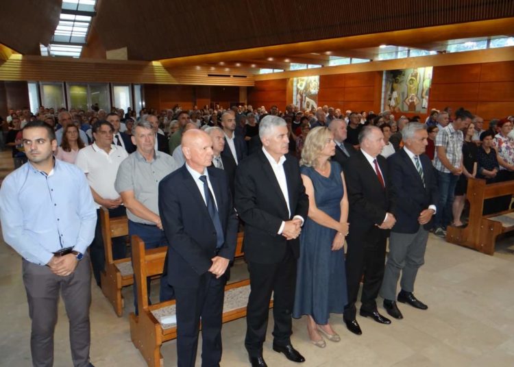 50. obljetnica svećeničkog ređenja biskupa Ratka Perića