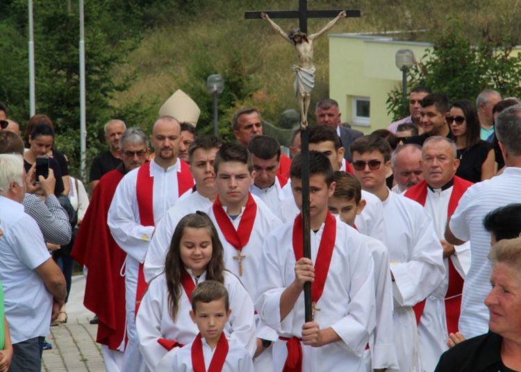 Obilježena 26. obljetnica stradanja Hrvata u Uzdolu