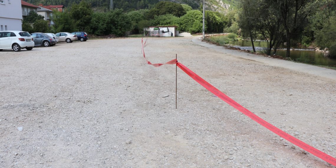 Široki Brijeg: Gradi se parking, kružni tok i nogostupi!