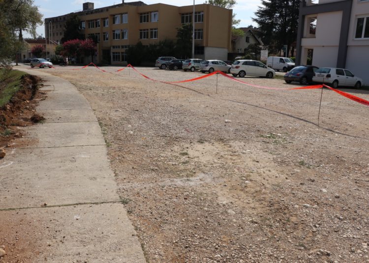 Široki Brijeg: Gradi se parking, kružni tok i nogostupi!