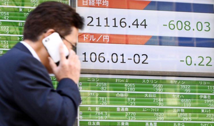 Azijske burze pale, cijene nafte snažno porasle