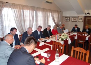 Izaslanstvo HNS-a i Udruge Hrvata BiH Prsten održali radni sastanak