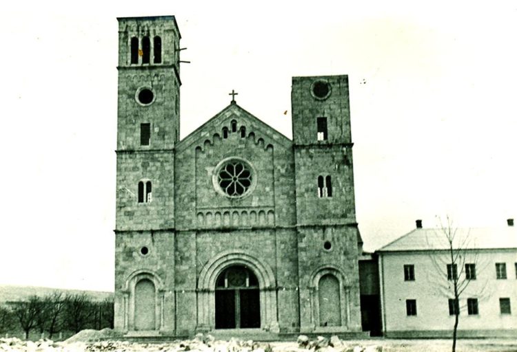 Kulturna baština: Franjevački samostan i crkva Uznesenja Blažene Djevice Marije na Širokom Brijegu