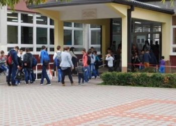 Prozor-Rama: Općina isplatila novčanu podršku za djecu pri polasku u prvi razred osnove škole