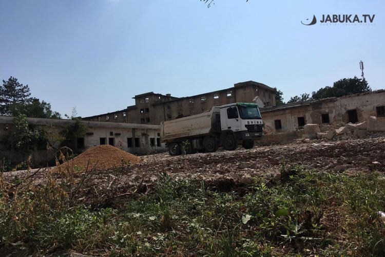 Široki Brijeg: Uklanjaju se barake i građevinski materijal oko Duhanske stanice