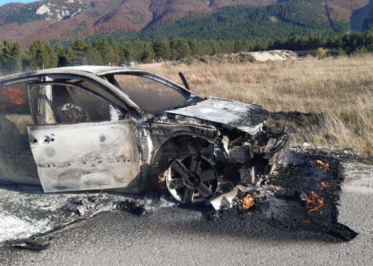 Blidinje: U potpunosti izgorio osobni automobil