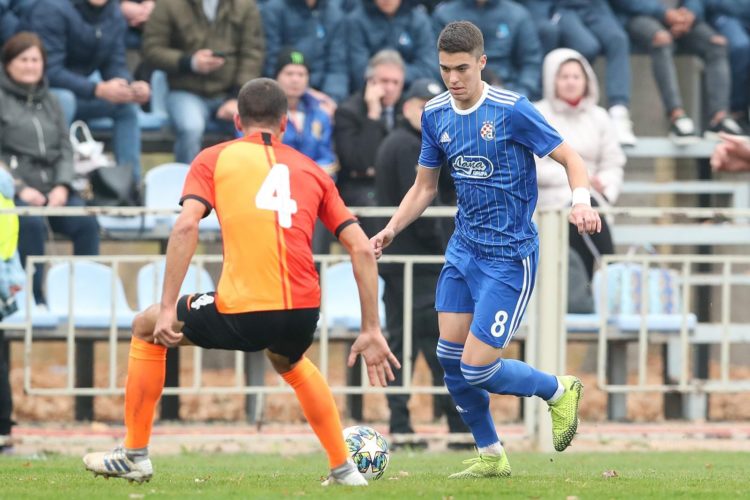 Juniori Dinama remizirali sa Šahtarom u Harkivu i preuzeli vrh ljestvice