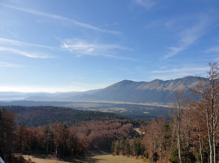 Fotoreportaža s Blidinja: Sunčani dan privukao veliki broj posjetitelja