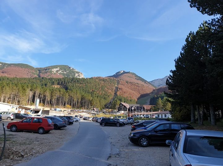 Fotoreportaža s Blidinja: Sunčani dan privukao veliki broj posjetitelja