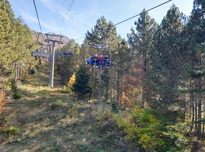 Fotoreportaža s Blidinja: Sunčani dan privukao veliki broj posjetitelja