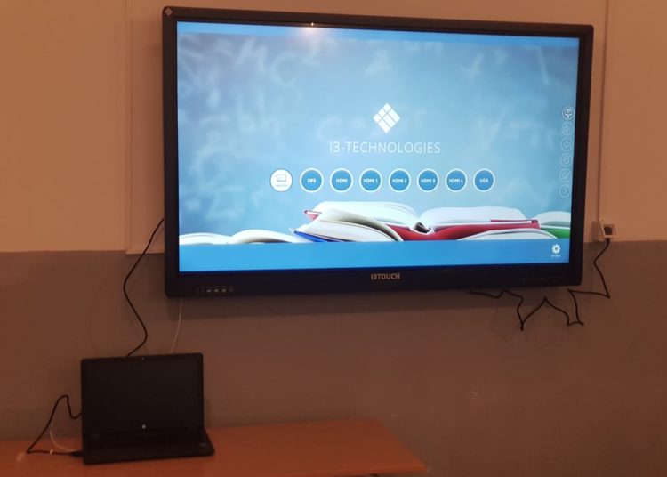 OŠ Ivana Mažuranića prva u općini Posušje uvela pametnu ploču